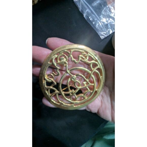 Mary McFadden Gold Celtic Knot Vintage Brooch Pin Jewelry 3” Elegant Costume Des - Picture 5 of 7